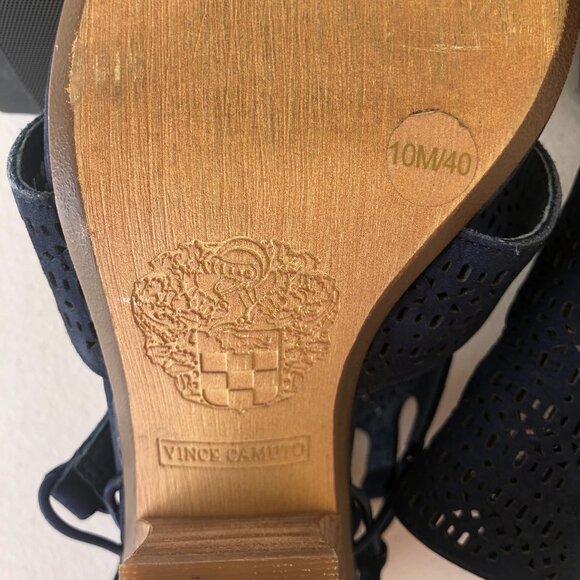 Vince Camuto Navy Corbina Size 10M Laser Cut Block Heel Ankle Boot - Picture 10 of 13